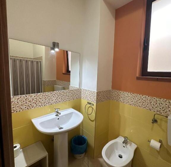 اتاق لوکس, Mandanici :borgo Marsalini 2.0