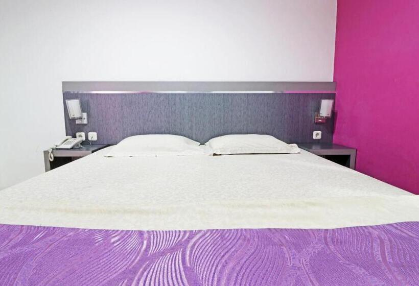 اتاق سوپریور, Paus Guest House Pekanbaru