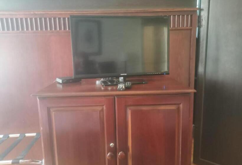 اتاق راحتی, Tom S Place Guest House