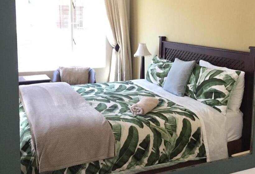 اتاق کلاسیک, Tom S Place Guest House