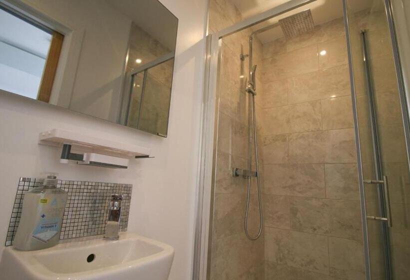 اتاق استاندارد, Self Service En Suite Rooms By Property Promise