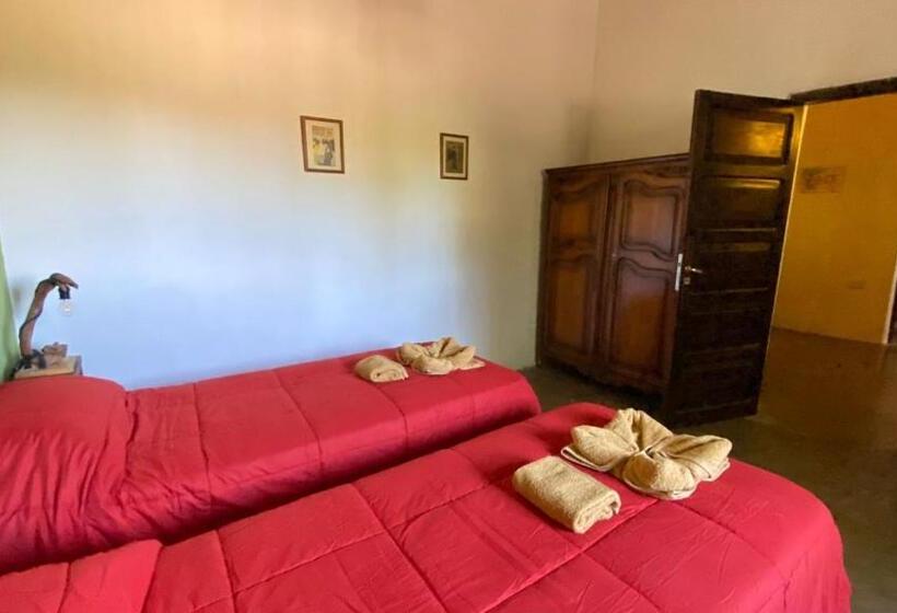 اتاق استاندارد سه نفره, El Cortijo Tinogasta