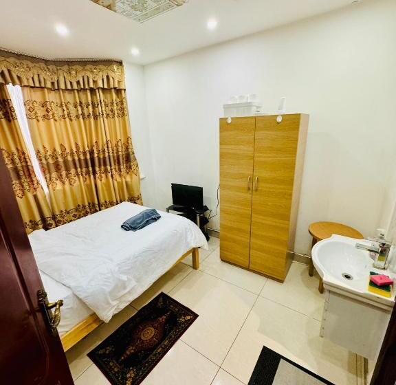 اتاق استاندارد, The Great Falcon Accommodation