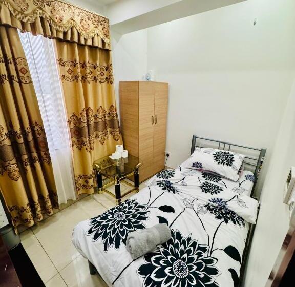 اتاق استاندارد یک نفره, The Great Falcon Accommodation