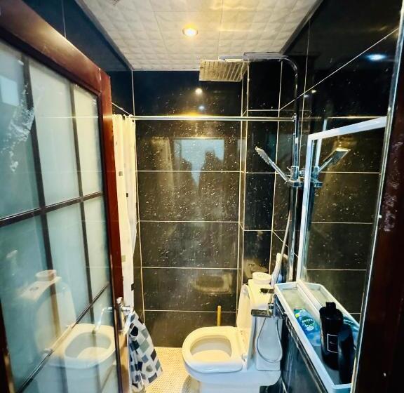 اتاق استاندارد یک نفره, The Great Falcon Accommodation
