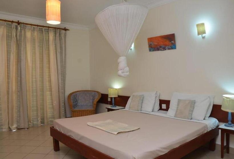 اتاق لوکس با بالکن, Asins Holiday Inn