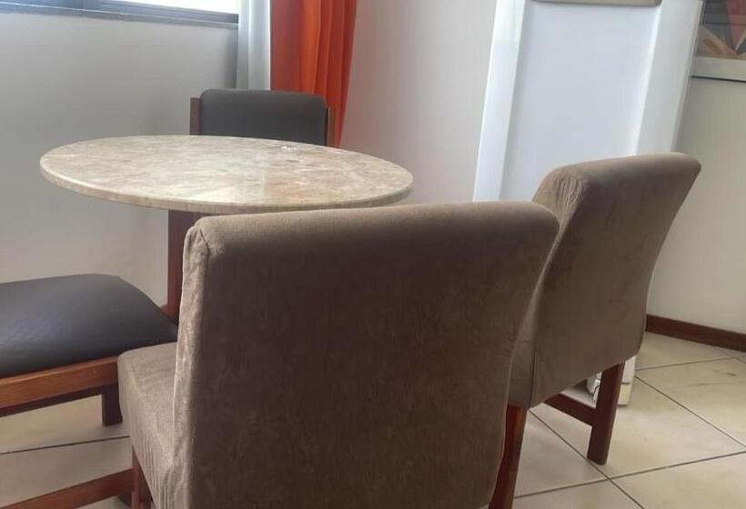 استودیوی استاندارد با چشم‌انداز دریا, Sol Victoria Marina