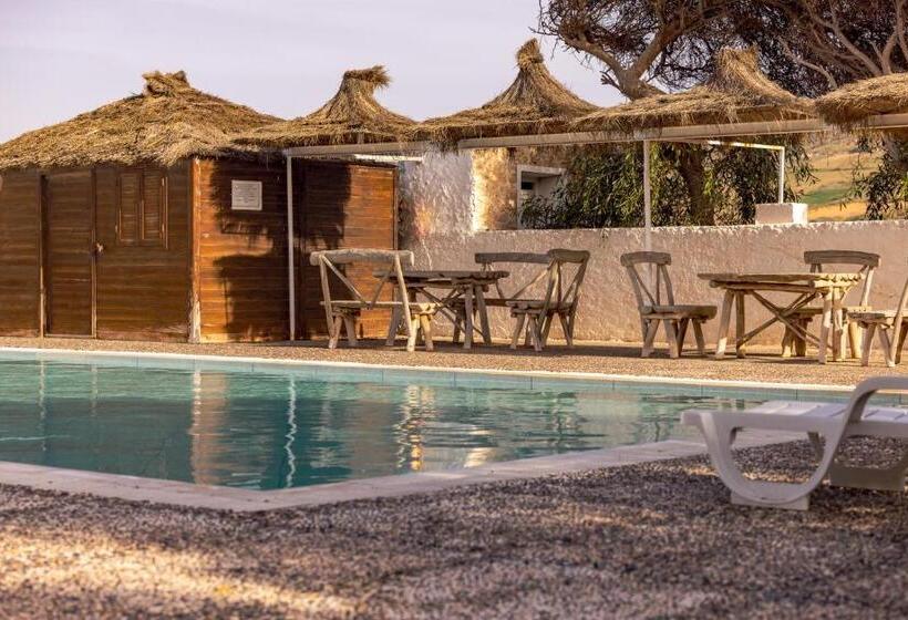 خانه 2 خوابه, The Mogador S Oasis