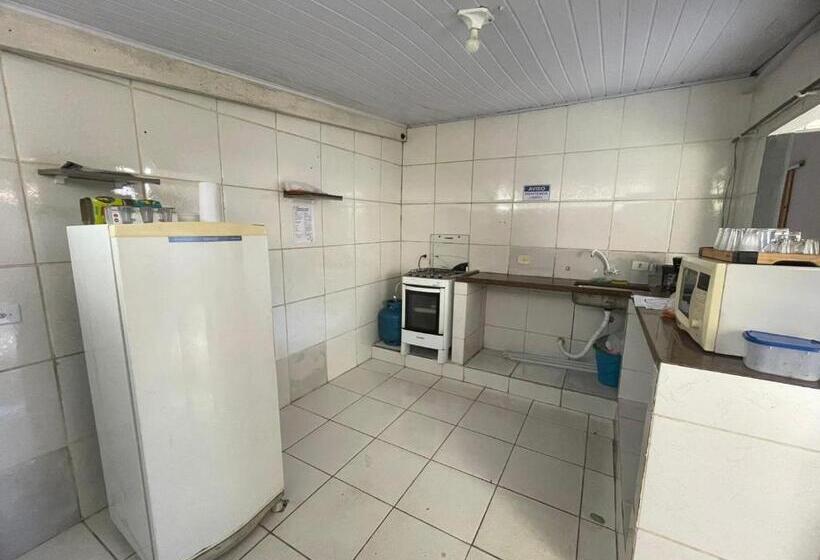 سوییت, Pousada Das Tartarugas 2 Em Guarujá