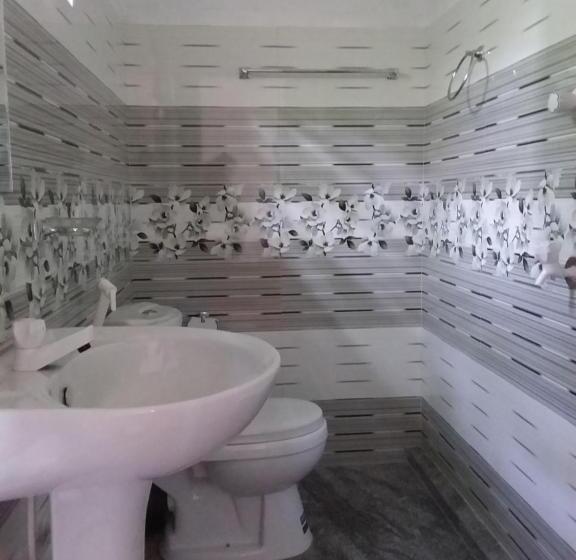 اتاق استاندارد, Leona Guest Inn