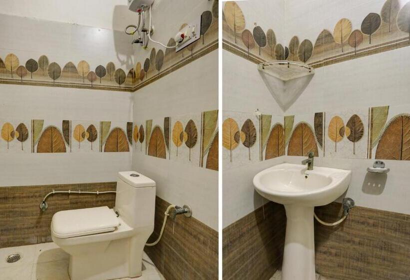 اتاق کلاسیک سه تخته, O Aanjaney Residency