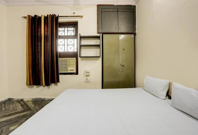 اتاق کلاسیک سه تخته, O Aanjaney Residency
