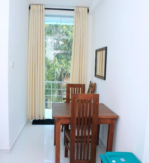 اتاق استاندارد, Vthree Family House