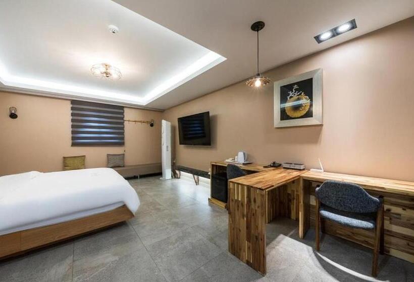 اتاق استاندارد با وان آب گرم, Kkaebi Stay