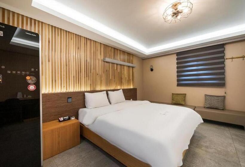 اتاق استاندارد با وان آب گرم, Kkaebi Stay