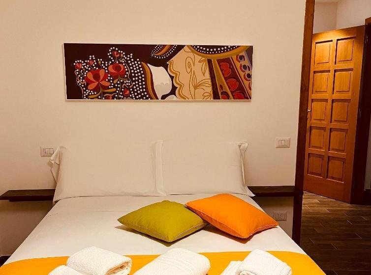 اتاق استاندارد, Carrales Guest House