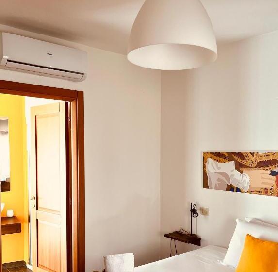 اتاق سوپریور, Carrales Guest House