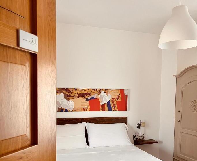اتاق سوپریور, Carrales Guest House
