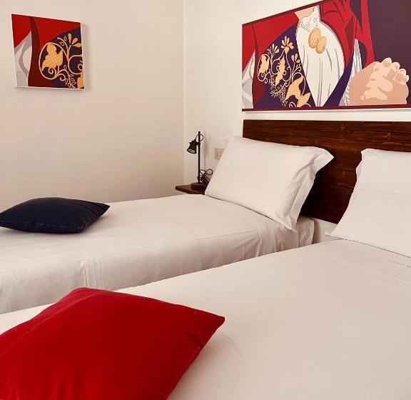 اتاق استاندارد با بالکن, Carrales Guest House