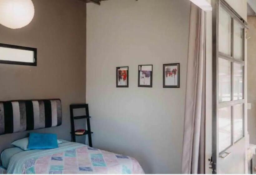 اتاق استاندارد سه نفره, La Quinta