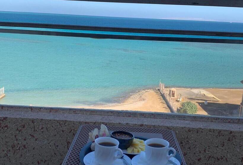 استودیوی استاندارد با چشم‌انداز دریا, Casablanca Star