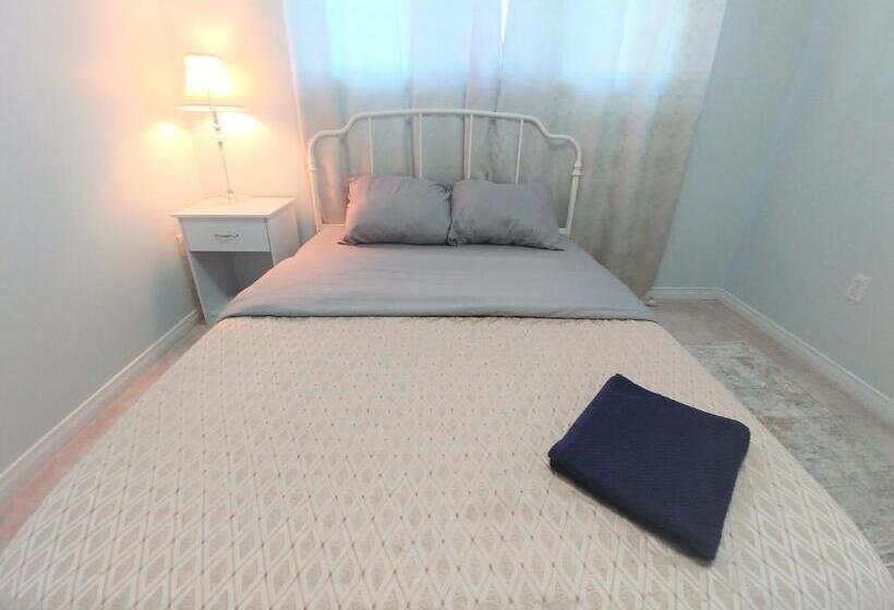 اتاق لوکس, Rooms Near Train Station