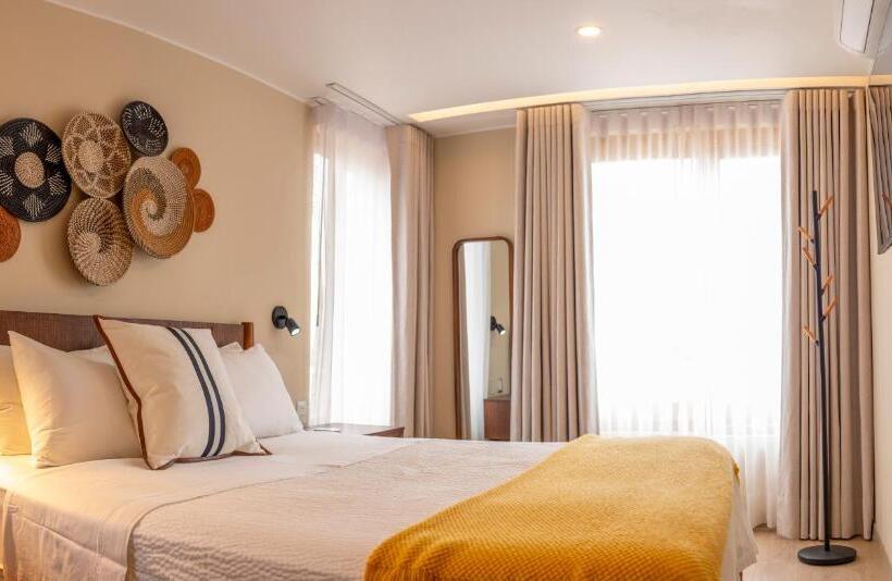 اتاق لوکس, Acari Adventure & Ski Resort