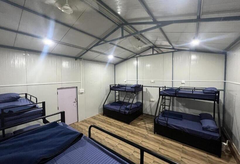 تختخواب در اتاق مشترک, Goko Hostel