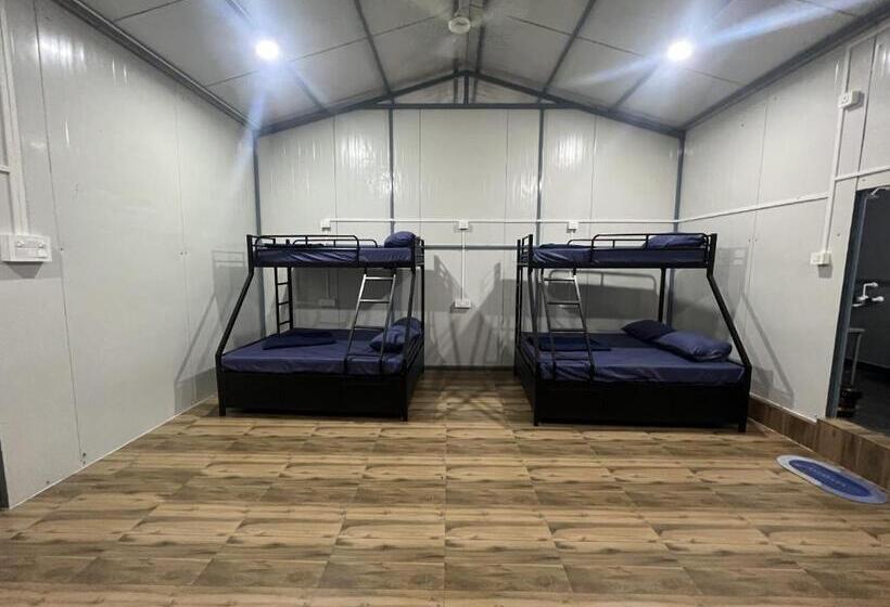 تختخواب در اتاق مشترک, Goko Hostel