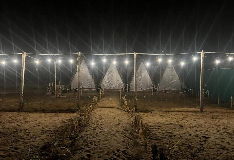 چادر با خدمات رفاهی استاندارد, Goko Hostel