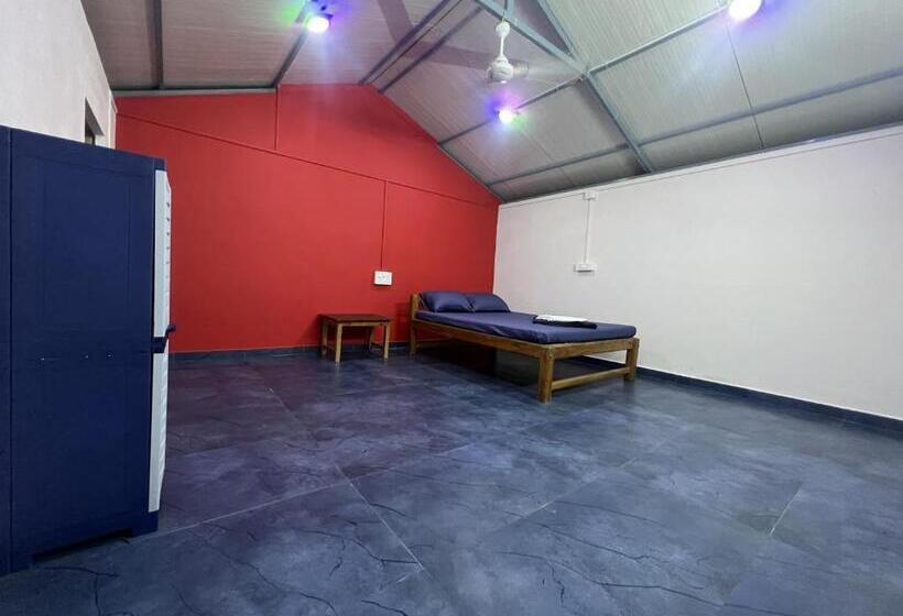 اتاق لوکس, Goko Hostel