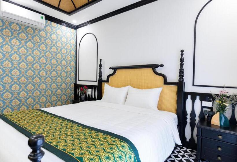 اتاق لوکس با تخت بزرگ, Babeeni Family Hotel Sapa