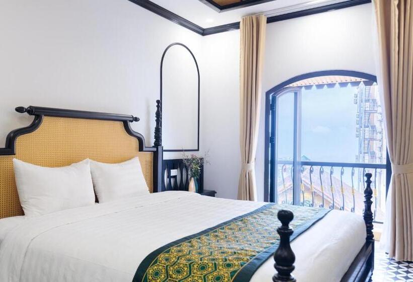 اتاق لوکس با تخت بزرگ, Babeeni Family Hotel Sapa