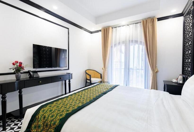 اتاق لوکس با تخت بزرگ, Babeeni Family Hotel Sapa