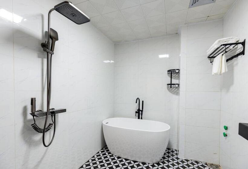 سوییت جونیور, Babeeni Family Hotel Sapa