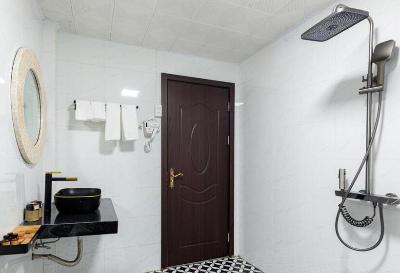 سوییت جونیور, Babeeni Family Hotel Sapa