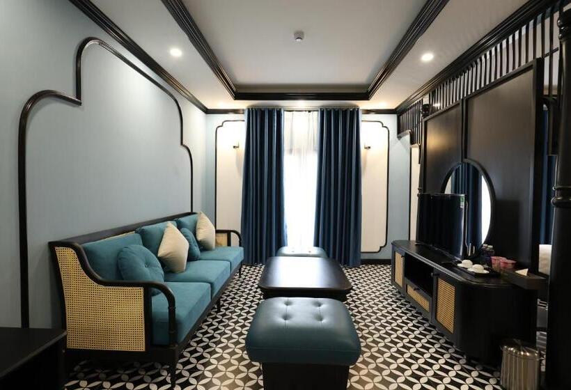 سوییت جونیور, Babeeni Family Hotel Sapa