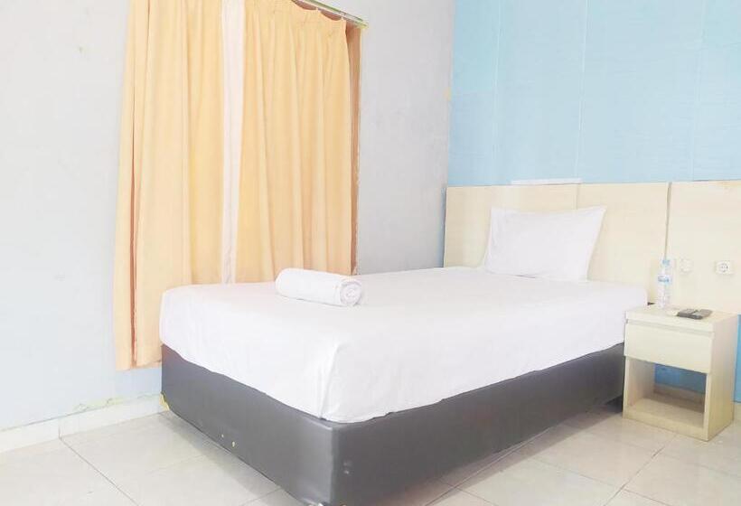 اتاق استاندارد یک نفره, Reddoorz At Deamartaloka Colomadu Solo