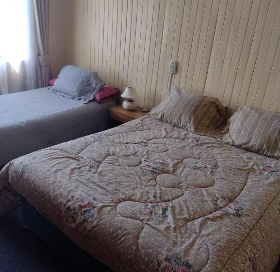 اتاق استاندارد سه تخته با سرویس بهداشتی مشترک, Hostal Chilote