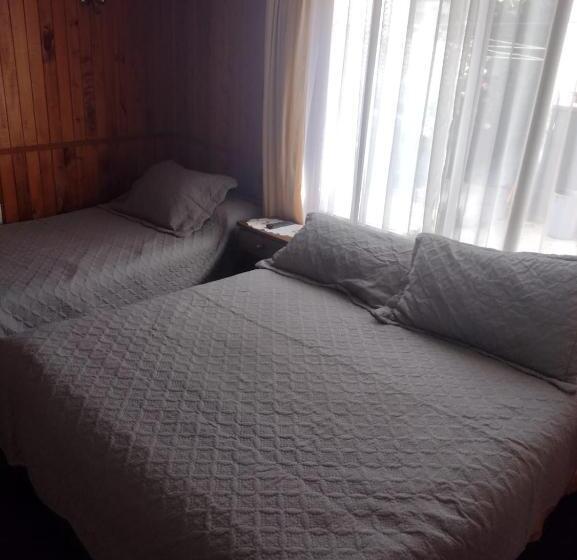 اتاق استاندارد سه نفره, Hostal Chilote