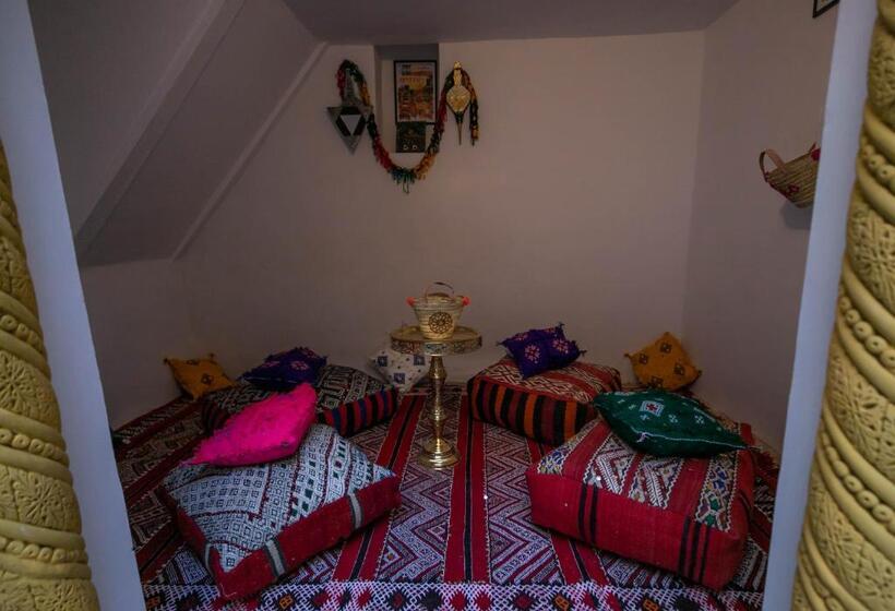 اتاق لوکس چهار تخته, Riad Fez Qamar