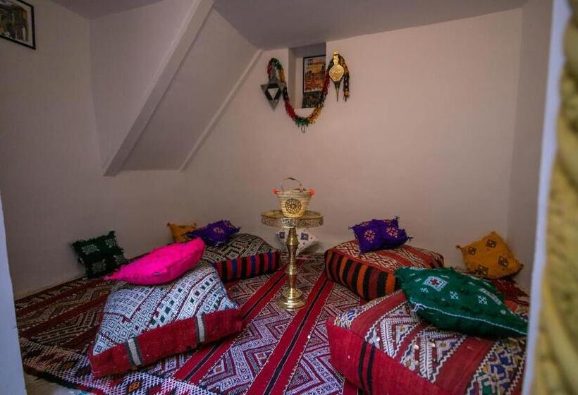 اتاق لوکس چهار تخته, Riad Fez Qamar