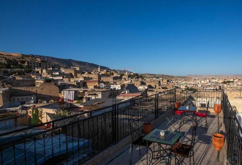 اتاق خانوادگی, Riad Fez Qamar