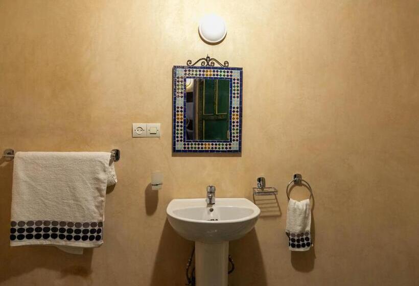 اتاق خانوادگی, Riad Fez Qamar