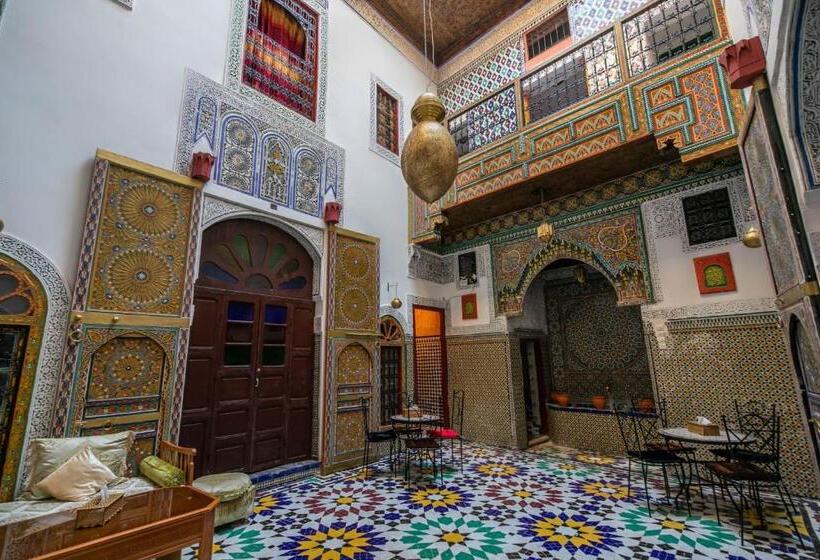 اتاق خانوادگی, Riad Fez Qamar