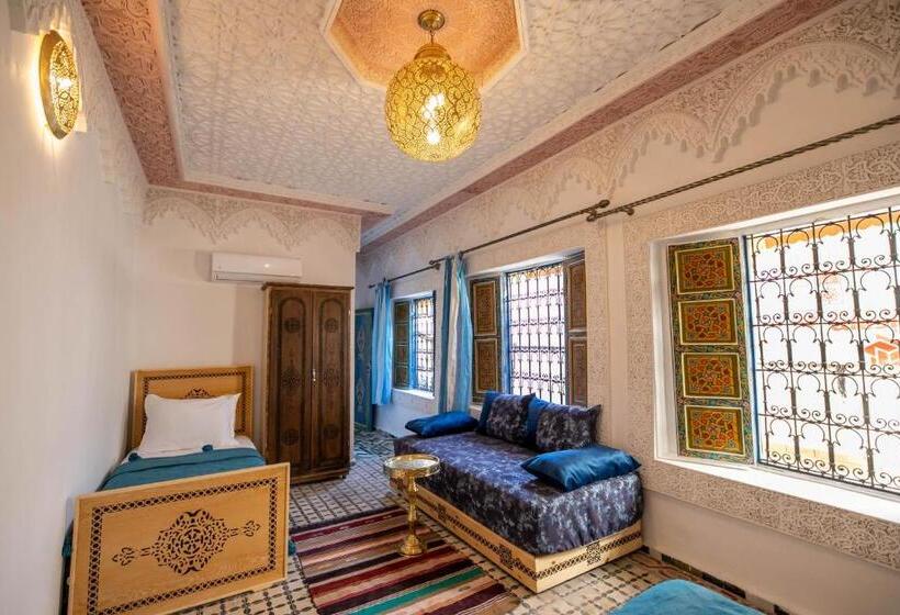 اتاق استاندارد چهار تخته, Riad Fez Qamar