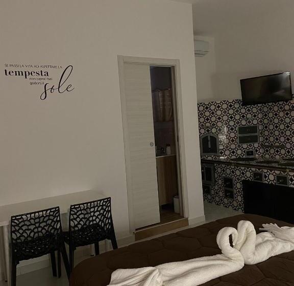 اتاق استاندارد با چشم‌انداز استخر, In Bloom B&b