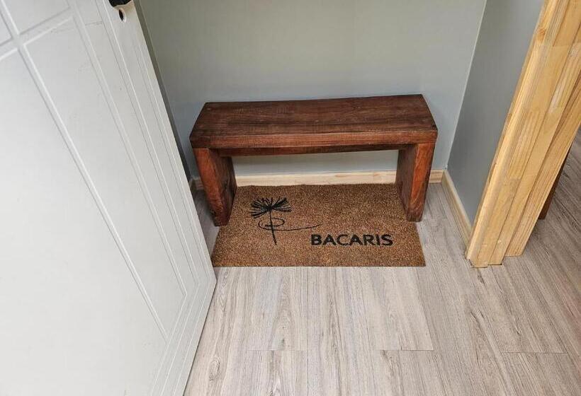 اتاق لوکس, Bacaris
