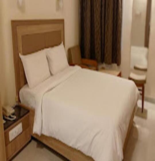 اتاق لوکس, Bhimas Deluxe Tirupati