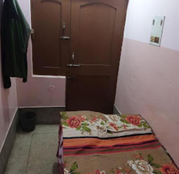اتاق استاندارد یک نفره, Mayur,cuttack